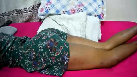 petitetasha online show from October 2025 06:10:01 PM