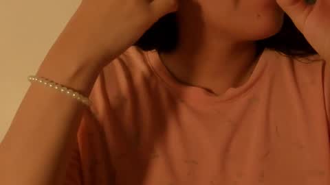 Snapshot of petitgirl_ chatting on November 2025 02:34:02 AM J A S S online show from November 2025 02:34:02 AM