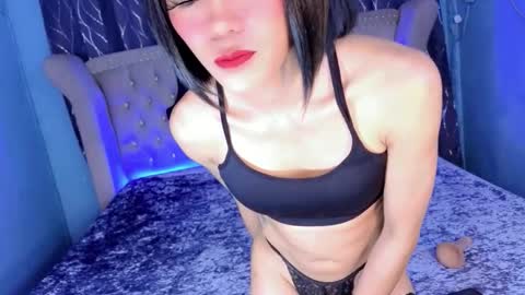 Snapshot of pettie_bigload chatting on October 2025 07:03:02 AM Jim online show from October 2025 07:03:02 AM