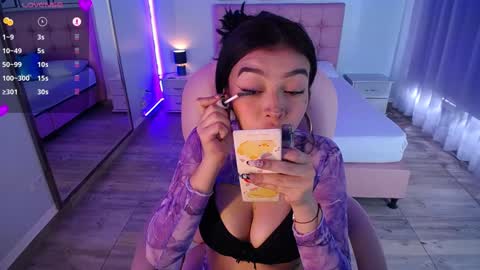 Pettit Courtny online show from December 2024 09:17:01 PM