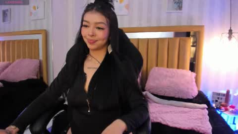 Pettit Courtny online show from September 2025 09:41:02 PM