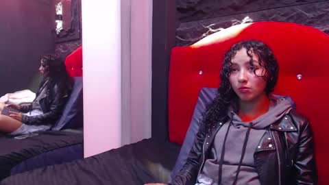 Snapshot of pettymoon chatting on October 2025 01:29:01 PM Moon online show from October 2025 01:29:01 PM