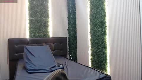 Snapshot of pettymoon chatting on November 2025 11:21:02 AM Moon online show from November 2025 11:21:02 AM