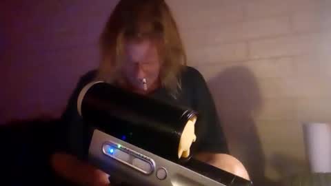 Snapshot of pevinu chatting on October 2025 07:01:02 AM Hugh Pervert online show from October 2025 07:01:02 AM