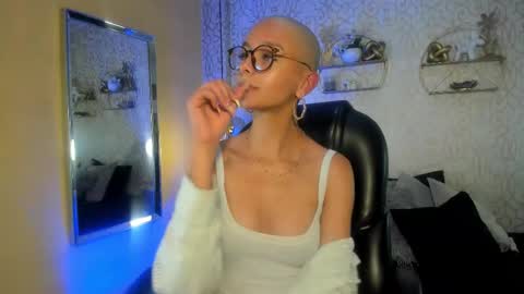 Peyton online show from September 2025 02:56:02 AM