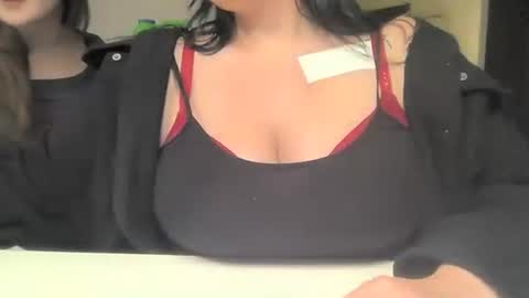 Snapshot of phantomprincess chatting on November 2025 06:38:02 AM phantomprincess online show from November 2025 06:38:02 AM