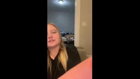 Snapshot of phatassblond chatting on January 2025 03:22:01 PM PhatAssBlond online show from January 2025 03:22:01 PM