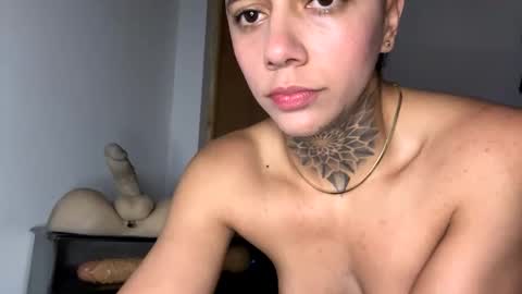 Snapshot of phillip_brownn chatting on October 2025 12:25:02 PM PHILLIP online show from October 2025 12:25:02 PM