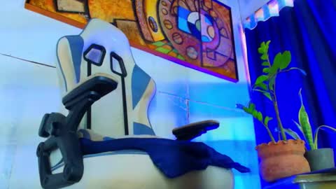 phlilloyhighclouds online show from October 2025 12:49:02 PM