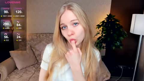 Snapshot of phyllisearney chatting on March 2025 07:35:02 AM Hann G. Jones online show from March 2025 07:35:02 AM