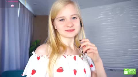 Snapshot of phyllisearney chatting on September 2025 06:24:02 AM Hann G. Jones online show from September 2025 06:24:02 AM