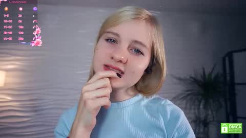 Snapshot of phyllisearney chatting on October 2025 05:14:01 AM Hann G. Jones online show from October 2025 05:14:01 AM