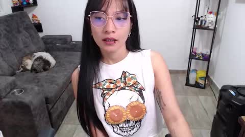 Pia  online show from October 2025 08:50:02 PM