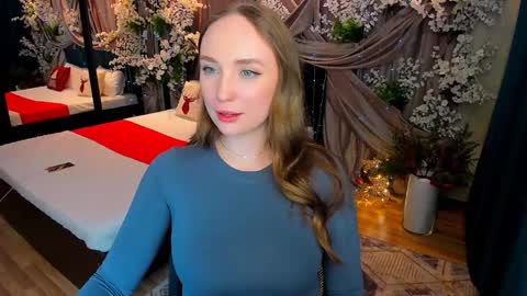 Emelie online show from December 2024 07:30:02 PM