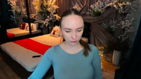 Emelie online show from January 2025 10:07:02 AM