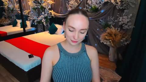 Emelie online show from February 2025 04:25:01 PM