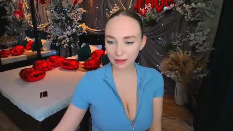 Emelie online show from February 2025 07:43:02 PM
