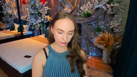 Emelie online show from February 2025 04:58:02 PM