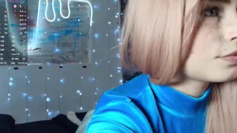 Piera online show from September 2025 07:03:02 PM