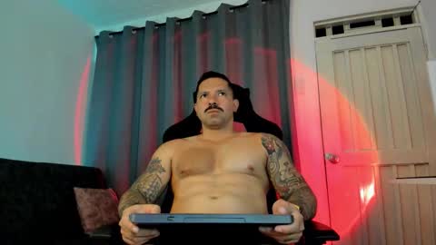 Pierre online show from October 2025 12:11:02 AM