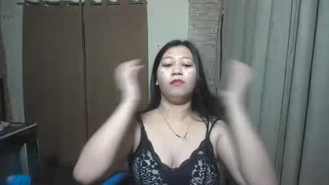 Snapshot of pinay_dhalia chatting on November 2025 12:15:01 PM Dhalia online show from November 2025 12:15:01 PM