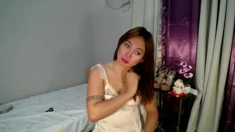 Snapshot of pinay_jenxx chatting on February 2025 03:41:02 AM Jen online show from February 2025 03:41:02 AM
