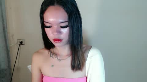 maxine online show from November 2025 07:43:02 AM