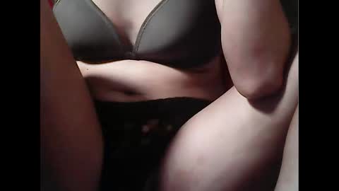 Snapshot of pinayhairyflower chatting on October 2025 03:42:01 AM Nica online show from October 2025 03:42:01 AM