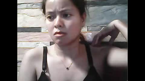 Snapshot of pinayhairyflower chatting on October 2025 09:41:01 AM Nica online show from October 2025 09:41:01 AM