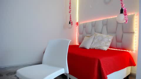 Snapshot of pink__tiffany chatting on December 2024 08:39:01 PM tiffany online show from December 2024 08:39:01 PM