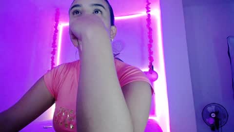 Snapshot of pink__tiffany chatting on January 2025 07:45:01 PM tiffany online show from January 2025 07:45:01 PM