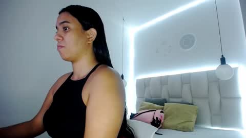 Snapshot of pink__tiffany chatting on February 2025 08:33:02 PM tiffany online show from February 2025 08:33:02 PM