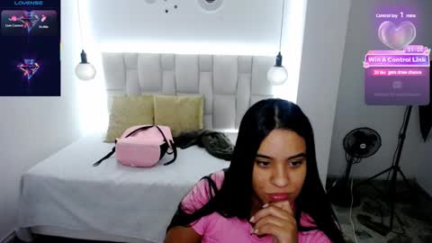 Snapshot of pink__tiffany chatting on March 2025 07:11:02 PM tiffany online show from March 2025 07:11:02 PM