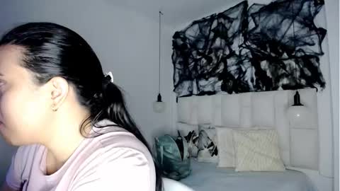 Snapshot of pink__tiffany chatting on October 2025 07:35:02 PM tiffany online show from October 2025 07:35:02 PM