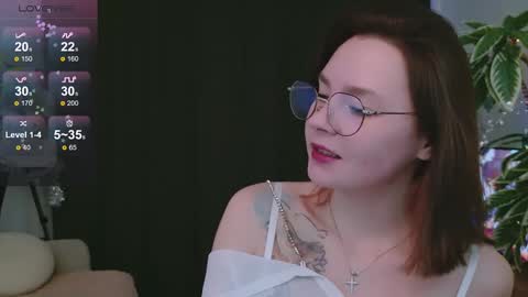 Snapshot of pink_seagull chatting on January 2025 05:07:02 PM Eva online show from January 2025 05:07:02 PM