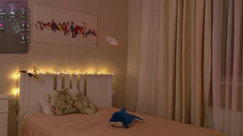 Snapshot of pink_seagull chatting on October 2025 05:13:01 PM Eva online show from October 2025 05:13:01 PM