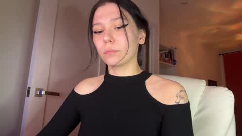 pinkdollylovv online show from November 2025 09:39:02 PM