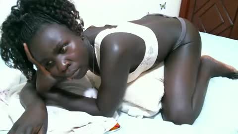 Snapshot of pinkiey_ chatting on November 2025 11:40:01 PM pinky online show from November 2025 11:40:01 PM