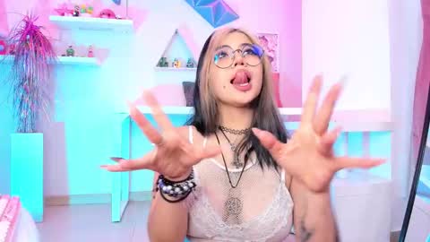 PINKK online show from October 2025 02:06:02 PM