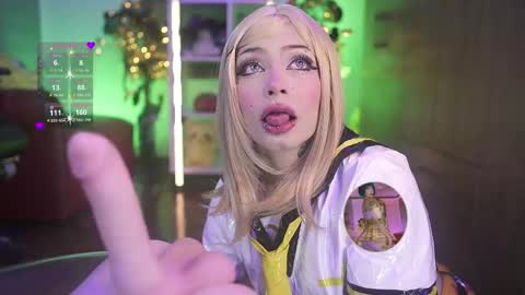 Snapshot of pinkloly69 chatting on October 2025 01:56:02 PM LUISA online show from October 2025 01:56:02 PM