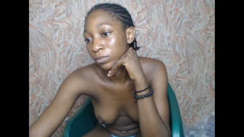 pinknjuicyx online show from December 2024 04:39:01 PM