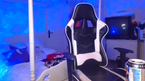 pinkpillbambi online show from January 2025 11:39:02 PM