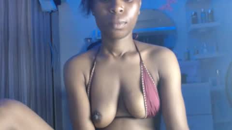 Snapshot of pinkxjuicy chatting on September 2025 02:46:02 AM pinkxjuicy online show from September 2025 02:46:02 AM