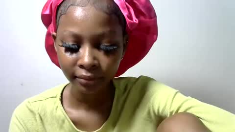 Snapshot of pinky_lov chatting on February 2025 12:05:02 PM pinky_lov online show from February 2025 12:05:02 PM