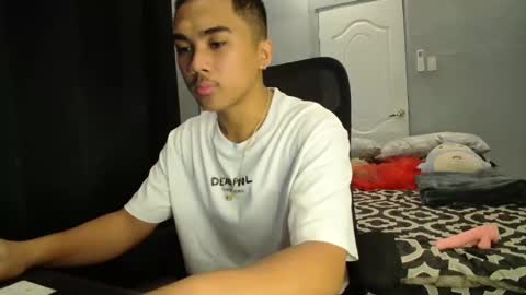 Adrianne online show from October 2025 01:25:02 AM