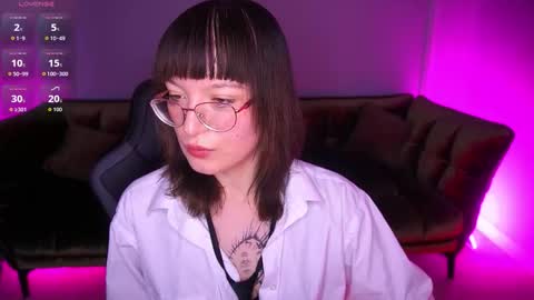 Snapshot of pixiepeachh chatting on November 2025 10:20:02 PM pixiepeachh online show from November 2025 10:20:02 PM