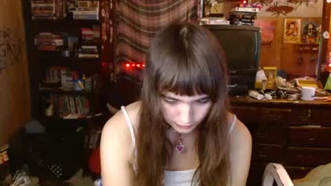 Izzy online show from September 2025 04:41:02 PM