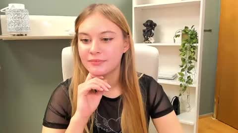 Valeria online show from December 2024 11:07:01 AM