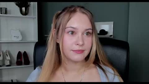 Valeria online show from September 2025 06:46:01 AM