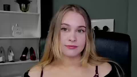 Valeria online show from September 2025 08:55:02 PM